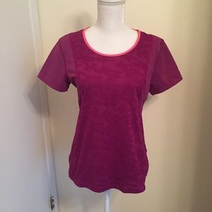 lululemon tee magenta purple with coral piping
